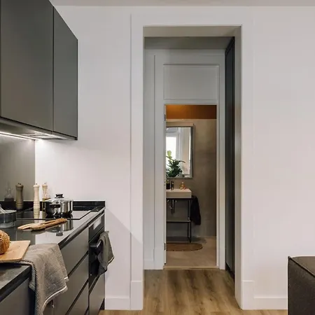 Kwenge - 1 Bedroom And Terrace In Avenidas Novas Appartement